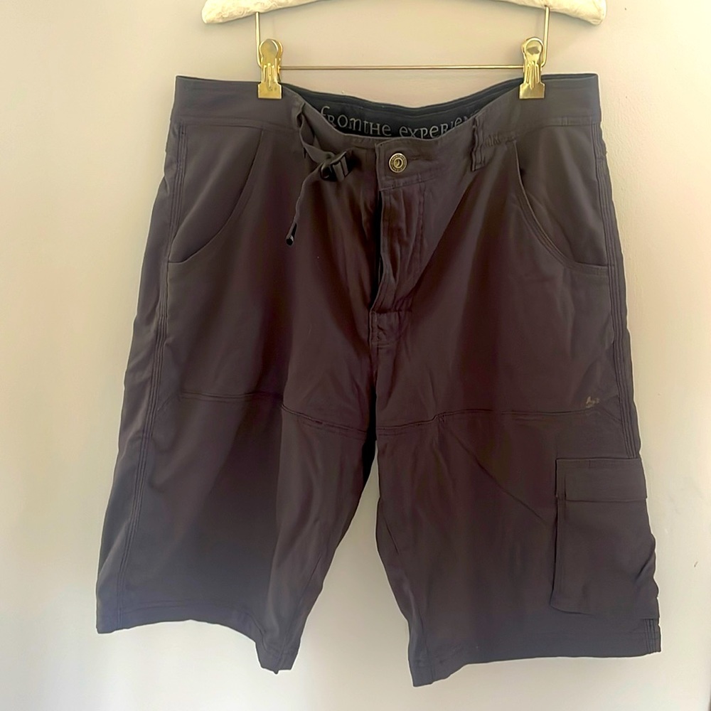 Prana Men’s Cargo Pocket Shorts Large